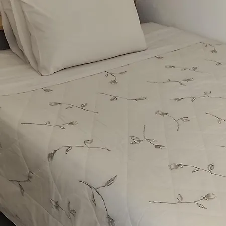 Anchor Yalos Semi Double Bed 6 Guest house *